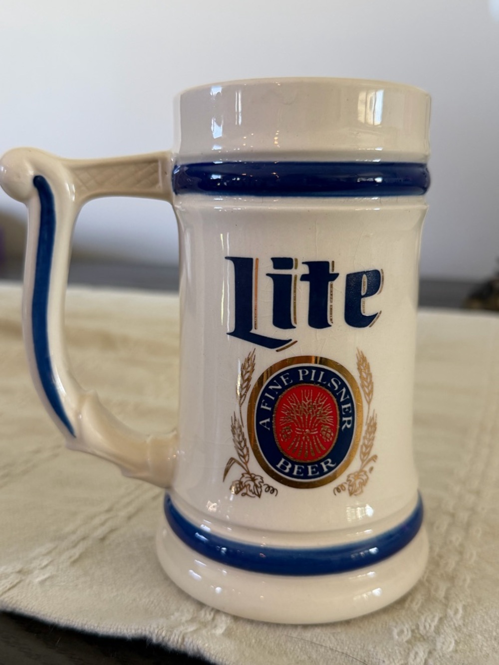 Vintage 1983 Miller Lite ceramic beer mug featuring "World Series of Tavern Pool